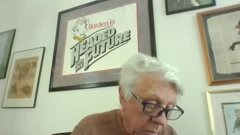 Snapshot of bestshot1951 chatting on February 4, 2026, 4:35 pm bestshot1951 online show from February 4, 2026, 4:35 pm