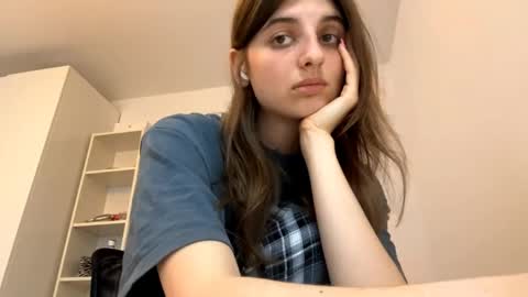 Lina online show from May 22, 2026, 5:29 pm
