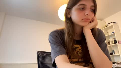 Lina online show from June 23, 2026, 5:22 pm