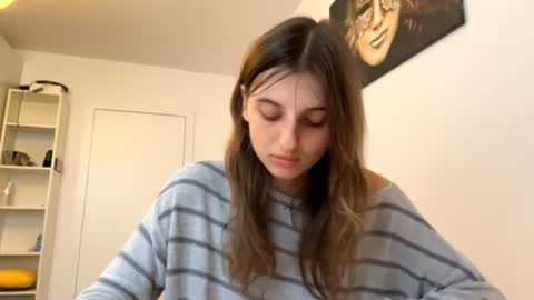 Lina online show from July 13, 2026, 5:27 pm