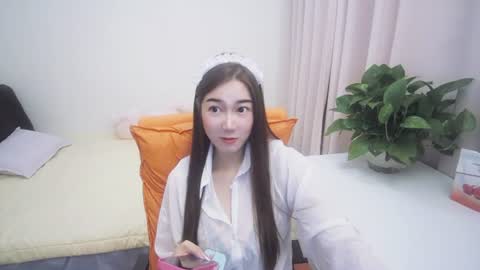 bhlinxuemei online show from June 18, 2026, 7:52 am