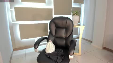 Bianca Pierce online show from July 27, 2026, 11:17 am