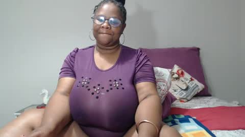 Lona online show from July 26, 2026, 8:49 pm