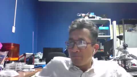 Manu O online show from May 11, 2026, 10:40 pm