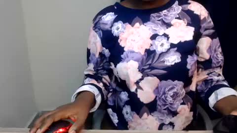 Cynthia online show from July 2, 2026, 3:23 am