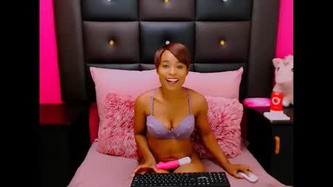 Snapshot of blackdynastyx chatting on December 13, 2024, 5:10 pm Candy online show from December 13, 2024, 5:10 pm