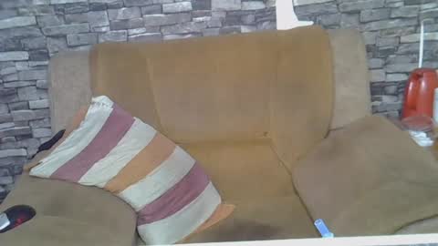 blonde_creamy online show from July 14, 2026, 2:05 am