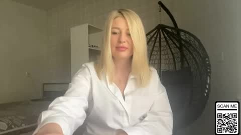 blondie_xoxoxo online show from May 24, 2026, 9:47 am