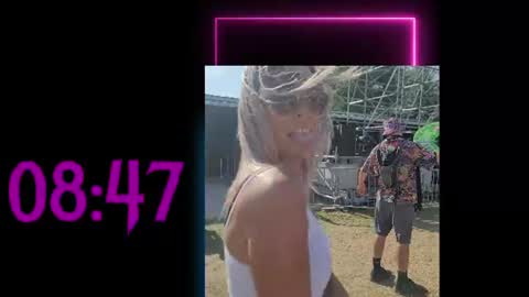 blue-eyed-foxxxxy online show from August 2, 2026, 3:38 am