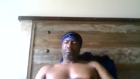 Snapshot of bluuthunder1914 chatting on June 10, 2026, 5:45 pm bluuthunder1914 online show from June 10, 2026, 5:45 pm