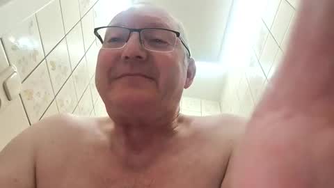 Snapshot of bobi265 chatting on February 11, 2026, 4:17 am bobi265 online show from February 11, 2026, 4:17 am