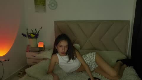 Bonnie  online show from May 31, 2026, 5:26 am