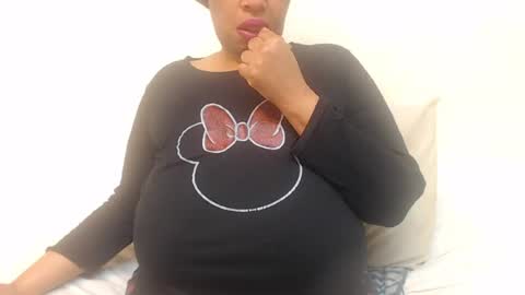 boobyqueen online show from June 23, 2026, 10:08 pm