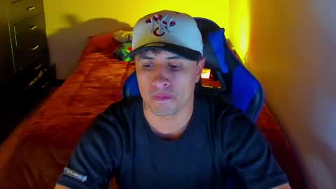 boy_nauthy online show from April 30, 2026, 12:06 am