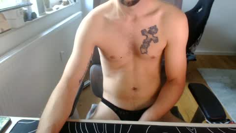 boy_t0y89 online show from July 12, 2026, 7:54 am