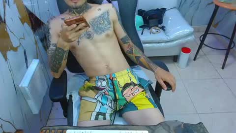 Snapshot of boy_tatto77 chatting on June 27, 2026, 2:05 am boy_tatto77 online show from June 27, 2026, 2:05 am