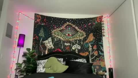 Snapshot of boysdroollx chatting on November 9, 2025, 3:38 am Puddin online show from November 9, 2025, 3:38 am