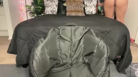 Snapshot of boysdroollx chatting on December 16, 2025, 4:17 am Puddin online show from December 16, 2025, 4:17 am