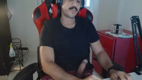 brasilianonca online show from April 14, 2026, 7:31 pm