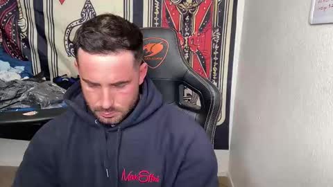 Snapshot of brettmycles chatting on February 19, 2026, 6:37 pm Brett Mycles online show from February 19, 2026, 6:37 pm