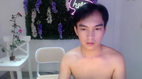 brie_belle online show from February 14, 2025, 10:59 am