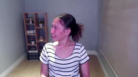 brie_belle online show from February 17, 2025, 4:31 am