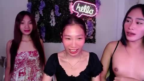 brie_belle online show from February 18, 2025, 4:58 am