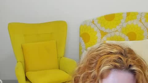 Snapshot of britishmilfpenelope chatting on May 17, 2026, 3:15 am Penelope online show from May 17, 2026, 3:15 am