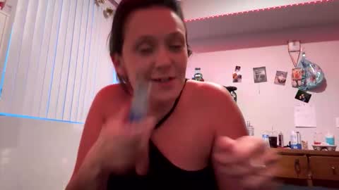 bubblishus925 online show from June 9, 2026, 12:39 pm