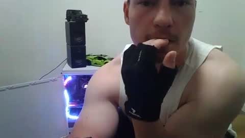 Snapshot of buffjezza27 chatting on June 7, 2026, 11:52 pm buffgymjunkie27 online show from June 7, 2026, 11:52 pm
