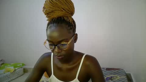 Snapshot of bunny_bliss1 chatting on May 10, 2026, 2:55 pm bunny_bliss1 online show from May 10, 2026, 2:55 pm