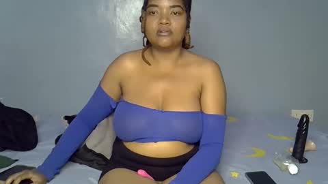 Snapshot of busty_kenzi chatting on June 9, 2026, 6:52 pm busty kenzi online show from June 9, 2026, 6:52 pm
