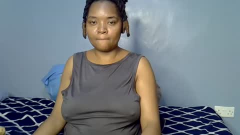 Snapshot of busty_kenzi chatting on July 19, 2026, 12:53 pm busty kenzi online show from July 19, 2026, 12:53 pm