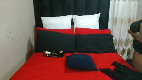 bustygoddessxx online show from May 12, 2026, 4:59 pm