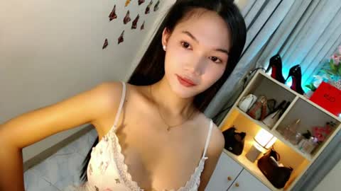 Snapshot of caitlin_x chatting on June 25, 2026, 11:31 pm caitlin online show from June 25, 2026, 11:31 pm