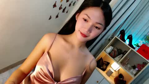 Snapshot of caitlin_x chatting on July 16, 2026, 12:38 am caitlin online show from July 16, 2026, 12:38 am