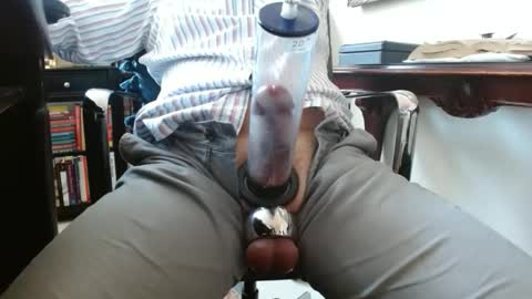 Snapshot of calguy0044 chatting on June 2, 2026, 5:04 pm calguy0044 online show from June 2, 2026, 5:04 pm