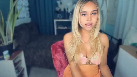 Snapshot of callmebythename_daisy chatting on June 21, 2026, 6:10 pm A STINGY MAN IS A SIGN OF UNWELLINGNESS. online show from June 21, 2026, 6:10 pm