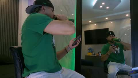 Snapshot of camilowatson chatting on March 15, 2026, 4:35 pm Camilo Watson online show from March 15, 2026, 4:35 pm