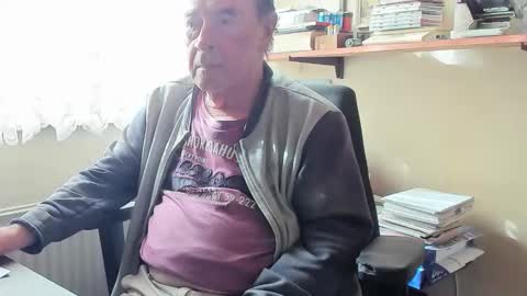 Snapshot of cammee chatting on April 11, 2026, 8:29 am Cammee online show from April 11, 2026, 8:29 am