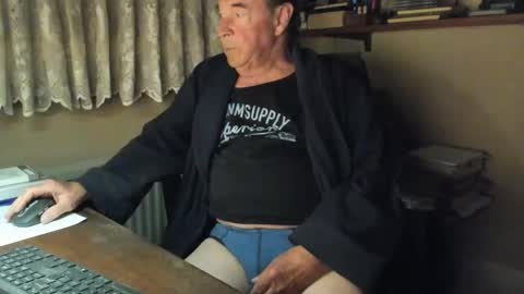 Snapshot of cammee chatting on April 18, 2026, 7:18 pm Cammee online show from April 18, 2026, 7:18 pm