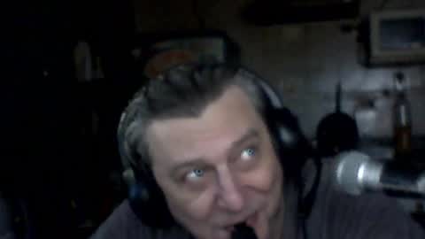 Snapshot of carlos712009 chatting on July 17, 2026, 7:04 am carlos712009 online show from July 17, 2026, 7:04 am