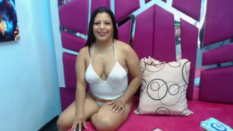Snapshot of carolina_suarez_ chatting on April 21, 2026, 1:53 am carolina suarez online show from April 21, 2026, 1:53 am