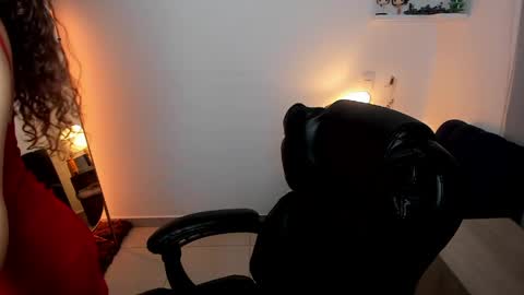Snapshot of cassandra_caiin chatting on May 17, 2026, 7:10 pm Cassie online show from May 17, 2026, 7:10 pm