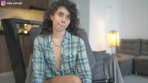 Snapshot of cata_batnati chatting on July 2, 2026, 2:23 pm Catalina online show from July 2, 2026, 2:23 pm