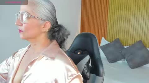 Snapshot of catalina_villan chatting on June 20, 2026, 6:33 pm C A T A L I N A online show from June 20, 2026, 6:33 pm