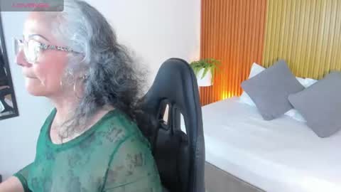 Snapshot of catalina_villan chatting on July 2, 2026, 6:25 pm C A T A L I N A online show from July 2, 2026, 6:25 pm