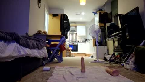 Cdleigh1984 online show from July 5, 2026, 9:44 pm