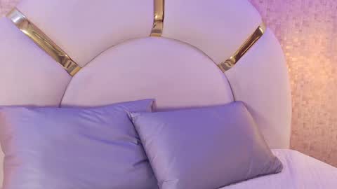 Snapshot of celestte_sm chatting on June 4, 2026, 7:20 pm celestte_sm online show from June 4, 2026, 7:20 pm