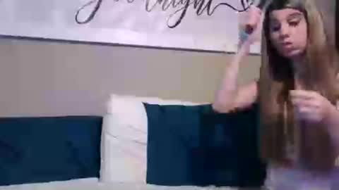 ChLoE online show from July 23, 2026, 12:02 am